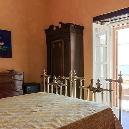 Henry's House سيراكوزا