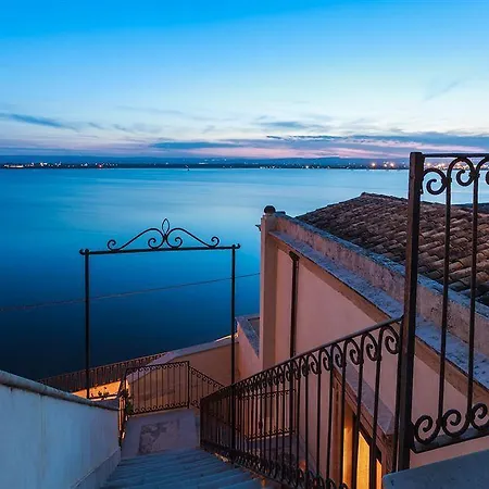 Henry's House 4* سيراكوزا