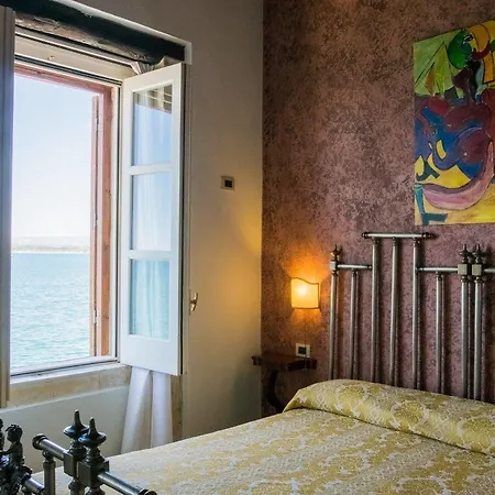 Henry's House سيراكوزا