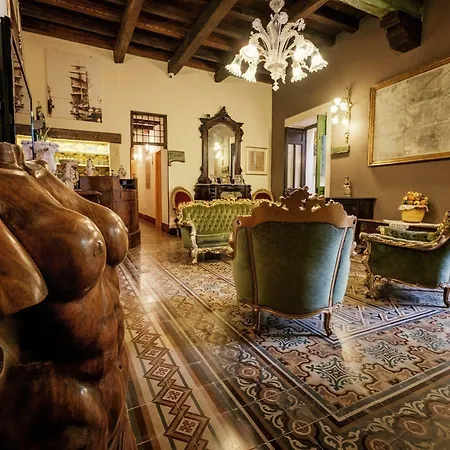 فندق Henry's House 4*