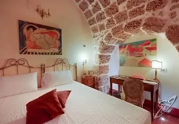 Szálloda Henry's House 4*