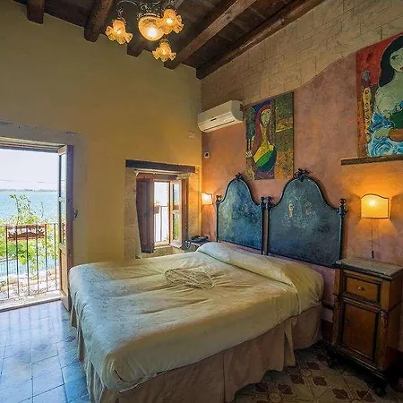 Szálloda Henry's House 4*